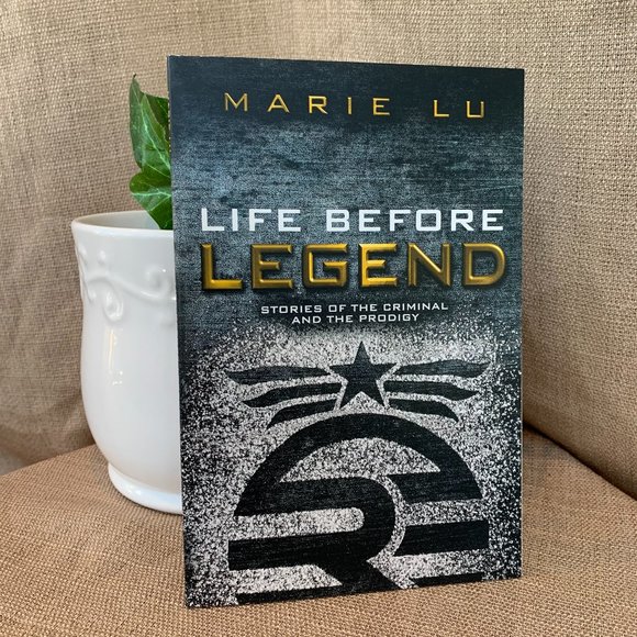 RARE Legend Trilogy Box Set with Bonus book - Picture 7 of 9